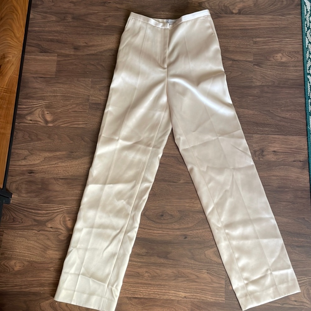 Women’s H&M champagne colored dress pants size 2